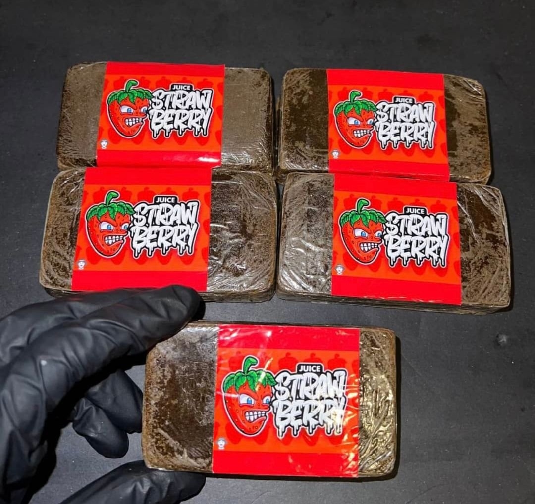 cmdqh0o6g000104jm8ape4fo1 Juice Straw Berry Hash