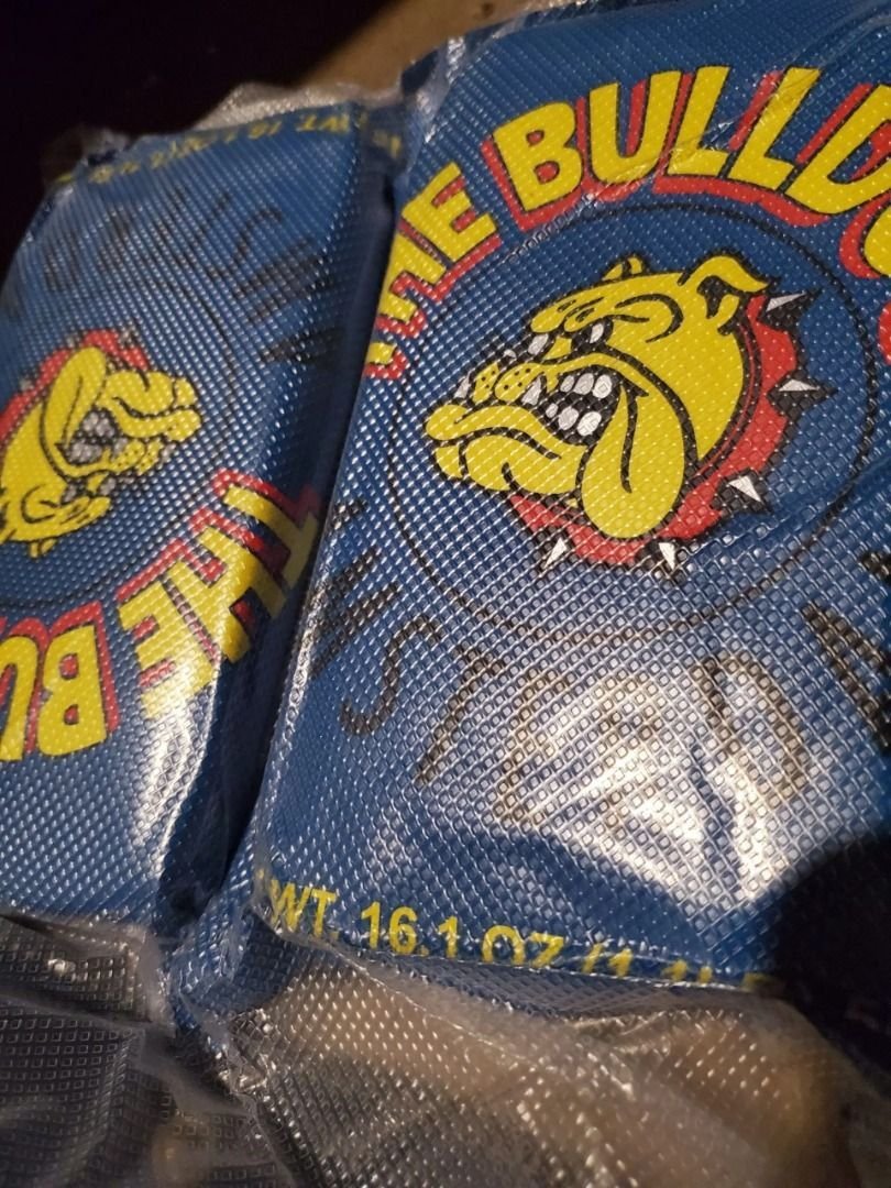 cmehrrnbp000904l6ggj48diz buy Bulldog Amsterdam Hash EU